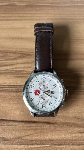 Relógio Tommy Hilfiger - Pulseira de couro