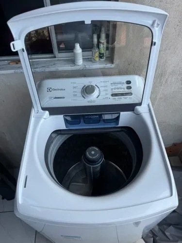 Vendo máquina de lavar semi nova Eletrolux