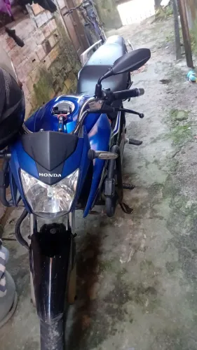 Vendo essa moto no valor de 6500