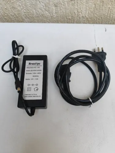 Fonte de Alimentação Adaptador AC/DC 12V 1.5A Bivolt