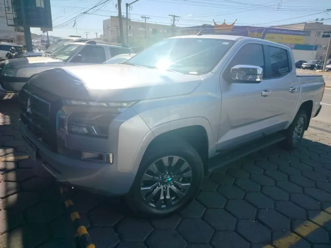 Mitsubishi TRITON HPE 2.4 CD 4X4 TB Diesel Aut. 2026