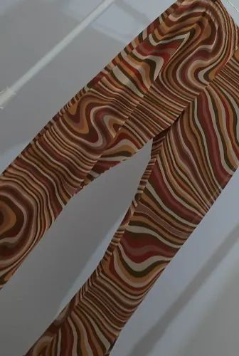 Calça  ZARA  nova com etiqueta 