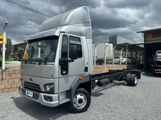 Ford Cargo 1119 ano 2017