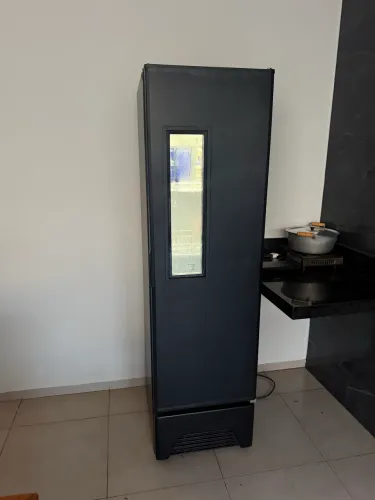 Cervejeira metal frio 324 litros com visor