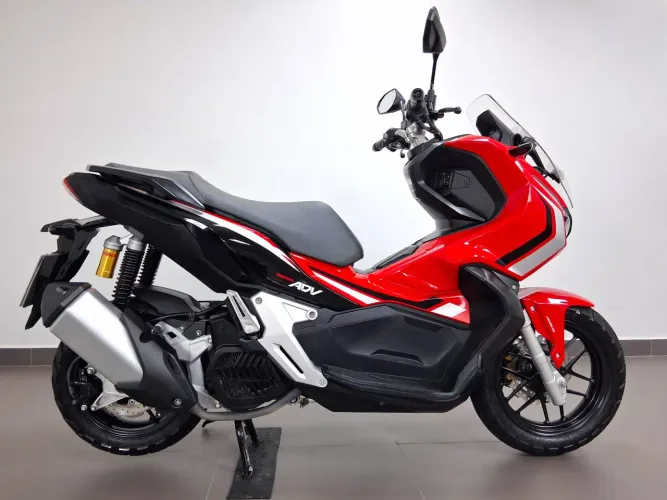 HONDA ADV
