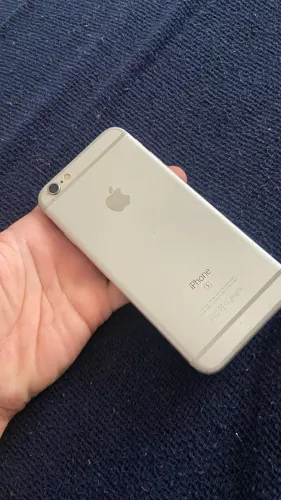 iPhone 6s - Não Liga (Tela em Perfeito Estado - Para Peças ou Conserto)