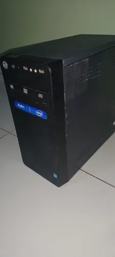 Microcomputador em perfeito funcionamento,com Windows e pacote office instalado