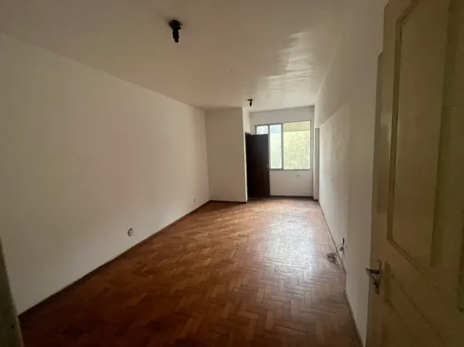 Kitnet para venda no Ed. Thomaz, Rua Paulo Barbosa, 180