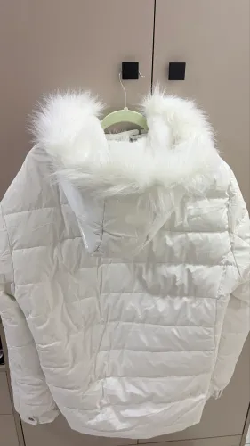 Jaqueta Puffer Branca com Capuz e Pelo ? Tam. GG, Usada 1x