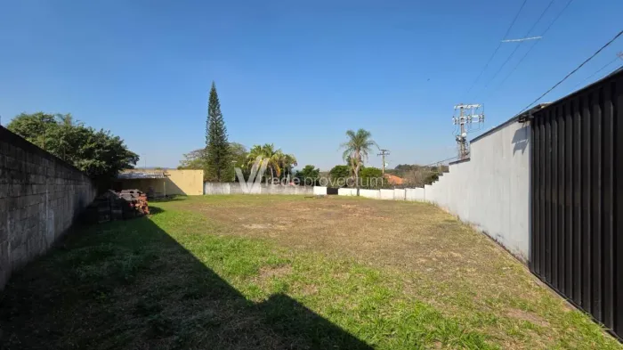 Terreno à venda no bairro San Fernando em Valinhos, com 1.010 m²