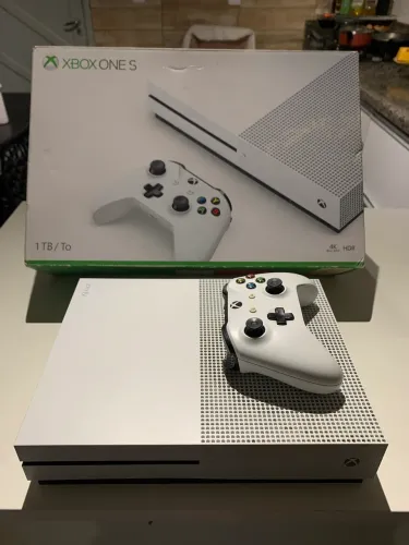 XBOX ONE S 1,6TB