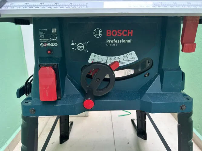 Serra Circular de Bancada Bosch Professional GTS 254 1800W 220V + Suporte