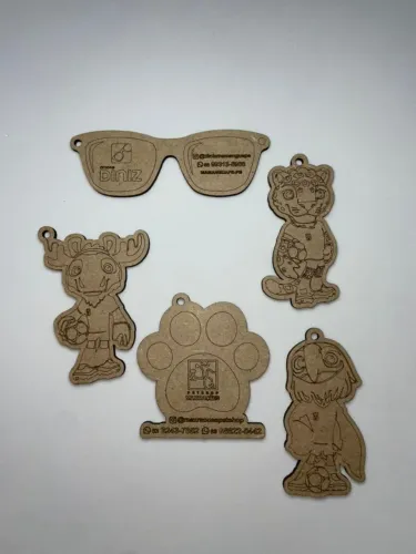 50 Chaveiros personalizados em MDF