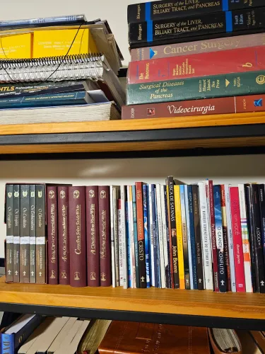 Vários livros da CPB e Ellen White.