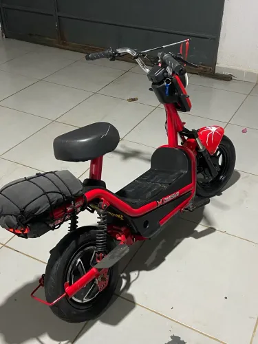 Scooter elétrica 