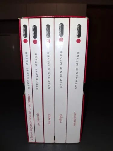 BOX EDIÇÃO DE COLECIONADOR - CREPÚSCULO