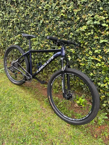 Bike Absolute aro 29 | 12v | Freio hidráulico