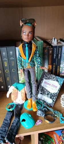Boneco Monster High Clawd Wolf 1600 - acompanha acessórios de Clawd Wolf Básico