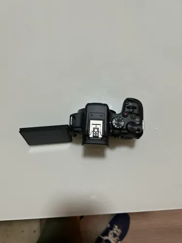 Canon R10 Pouco Usada