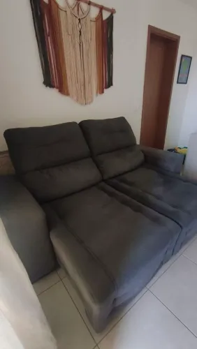 Sofá retrátil e reclinável