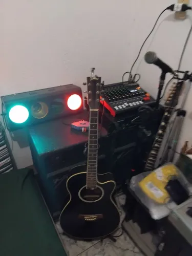 Vendo som completo.  Próprio para música ao vivo ou Igreja