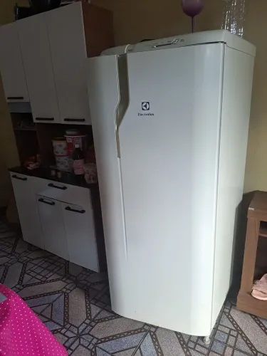 Vendo geladeira Electrolux