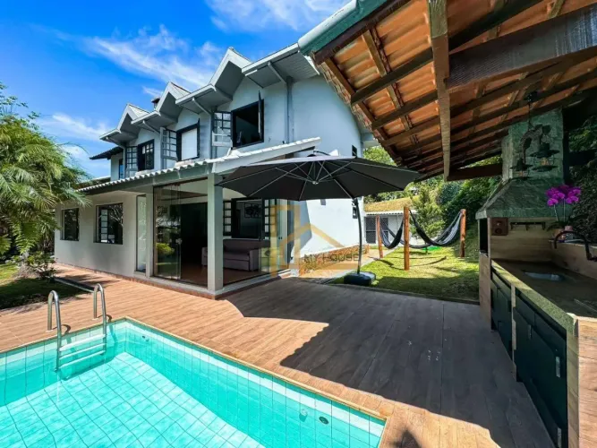 Casa com 5 Dormitórios e Lazer Privativo à Venda no Green Valley Albuquerque, Teresópolis