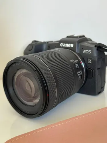 CANON EOS KIT RP COM LENTE 24-105MM IS STM + 2 BATERIAS + CARREGADOR