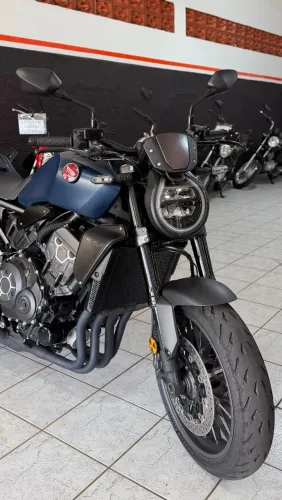 Cb 1000r Black edition