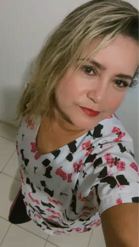 CUIDADORA DE IDOSOS