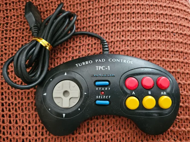 Controle Dynacom Turbo Pad Control TPC-1 (no estado)