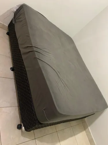 Cama queen size