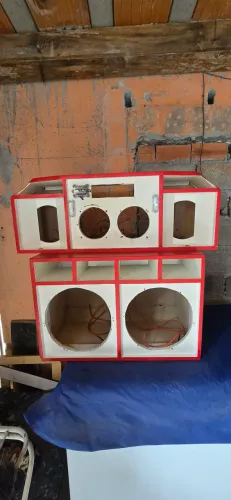 Vendo caixas para montagem de som automotivo em MDF de 15mm, 2 graves de 12"