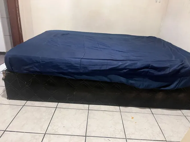 Vendo cama de casal