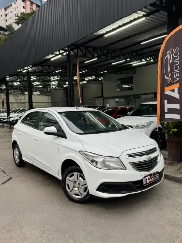 Chevrolet Onix Hatch LT 1.0 8V Flex Power Mec. 4P 2013
