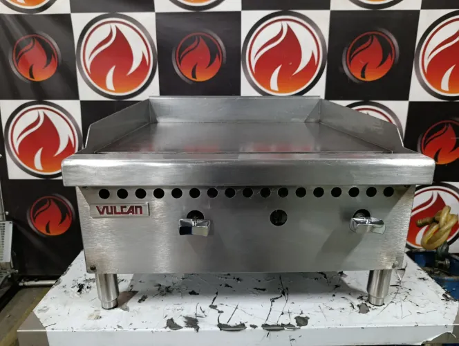 Chapa 60x70x40. 2 queimadores marca VULCAN gás GLP ( usada ) em ótimo estado