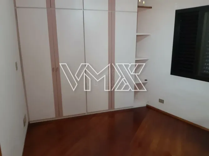 Sobrado à venda 6 Quartos, 2 Suites, 3 Vagas, 350M², Vila Leonor, São Paulo - SP