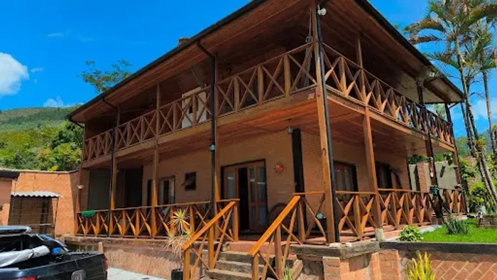 Chácara com 3 dormitórios à venda, com 2314 m² - Piracuama - Pindamonhangaba/SP