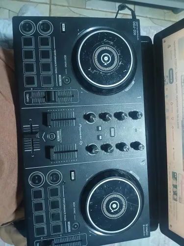 CONTRILADORA DDJ 200