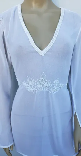 Bata Feminina bordada