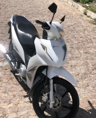Aveloz AZ1 2024