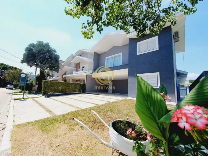 Casa de luxo no Condomínio Sunset Garden em Jacareí/SP: 3 quartos, 2 suítes, 2 salas, 4 ba