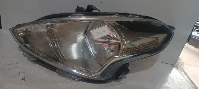 Farol Esquerdo Versa 2016 2017 2018 2019 2020