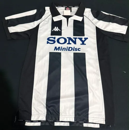 Camisa Retrô Juventus 97/98