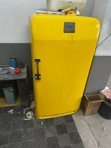 Geladeira antiga anos 1950