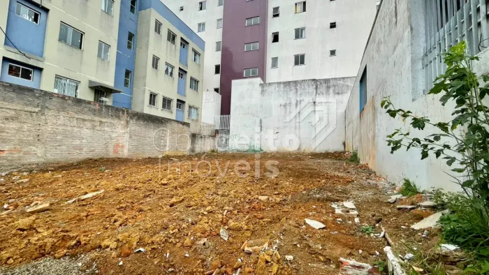 Terreno Com 221 M² - Centro