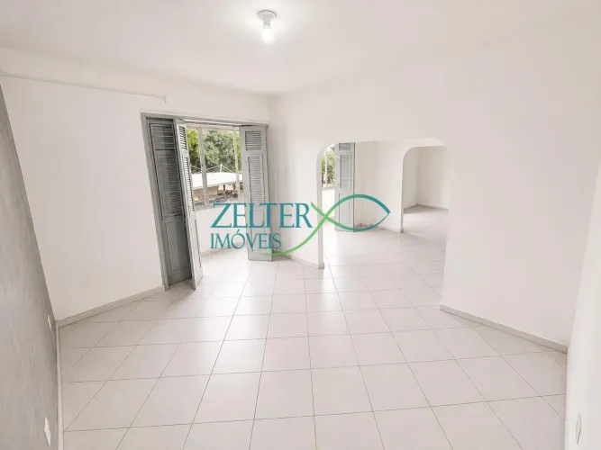 Sala comercial em Penha, Rio de Janeiro, em frente ao terminal do BRT com 134m², 3 banheir