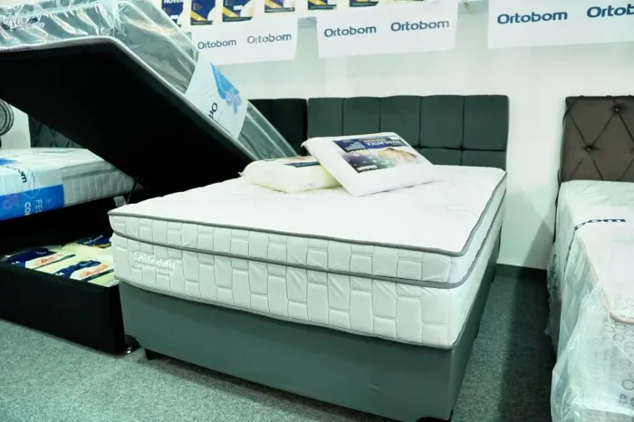 Colchão + Base Ortobom Queen, Linha Premium, NOVO 5 anos de garantia, 12x de R$211,50