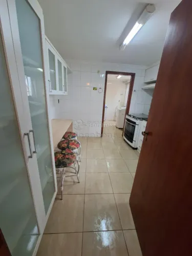 Apartamento mobiliado para venda e locação no Centro com 03 quartos, sendo 01 suíte, armár