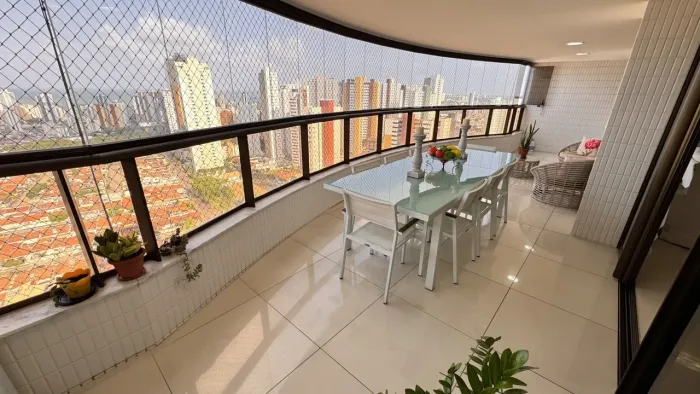 Apartamento de Alto Padrão no Brisamar 04 Suítes 260m² andar alto